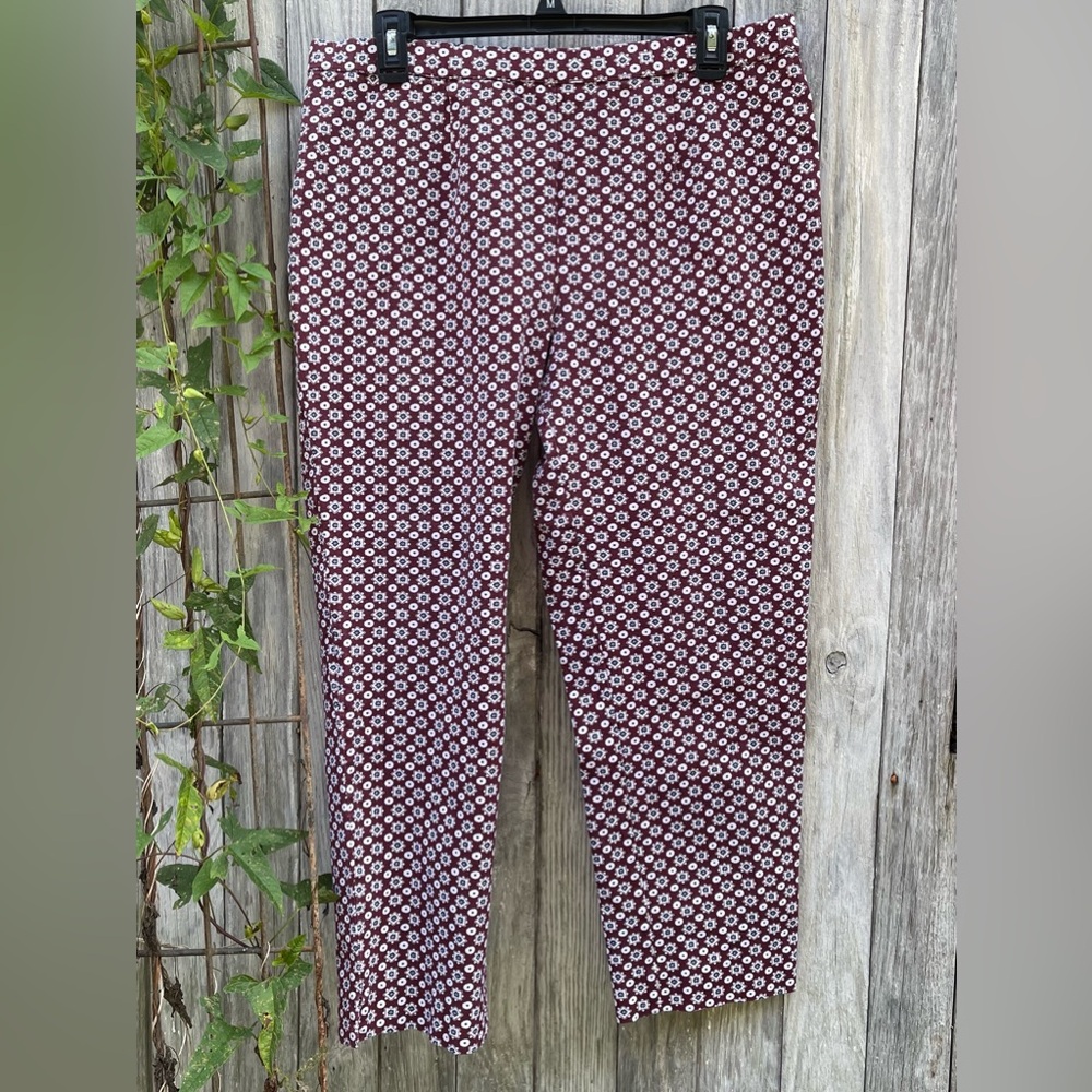 Women’s Burgundy Jeggings With White Geometric Patterns Size L